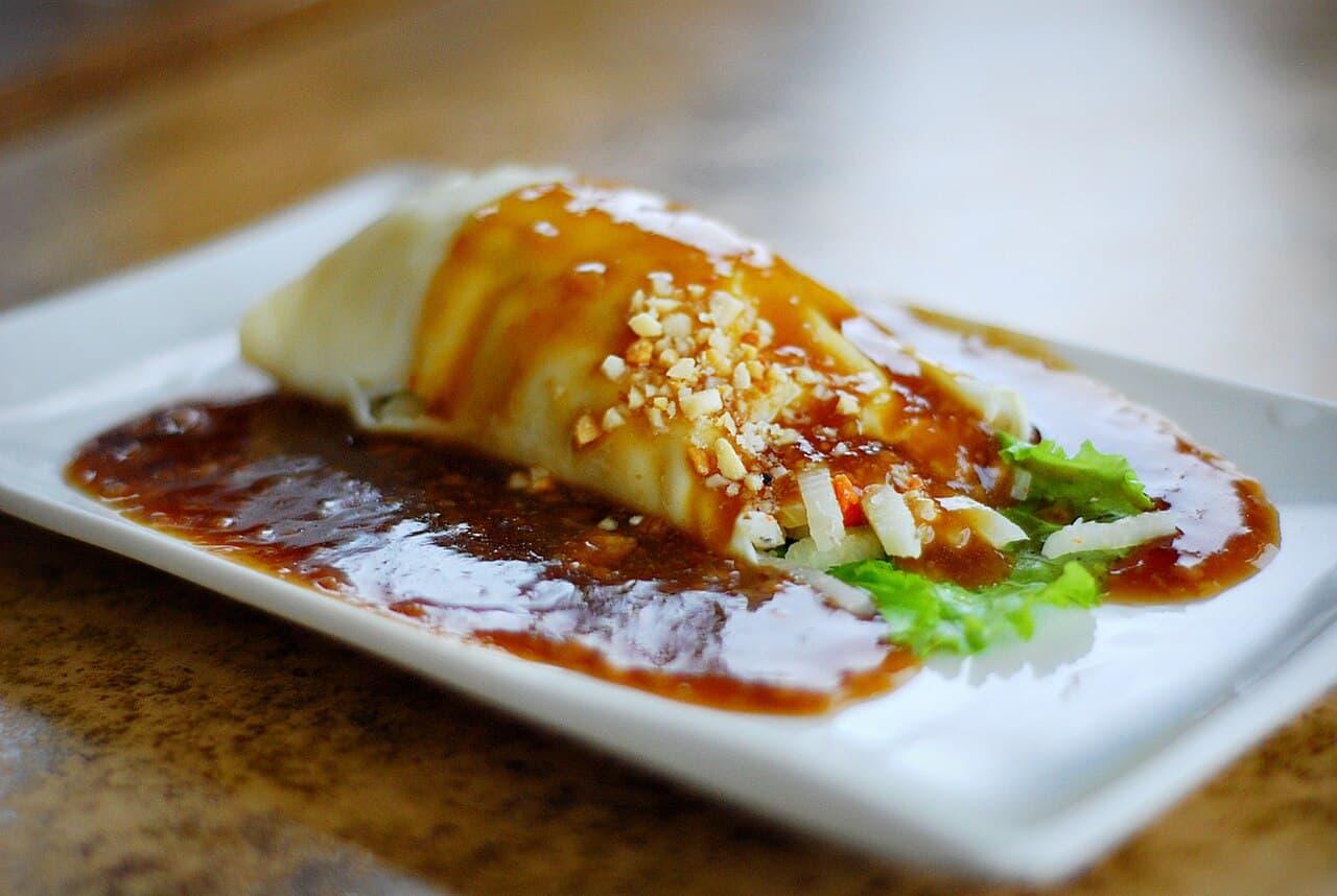 Fresh lumpia spring rolls