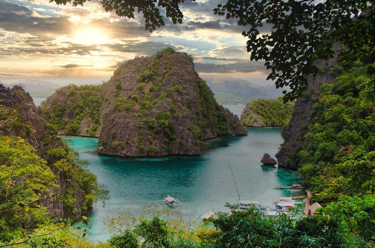 Coron Island Hopping: Paradise Found in Palawan