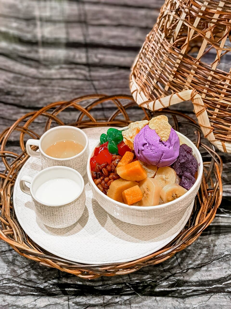 Halo-halo Filipino shaved ice dessert
