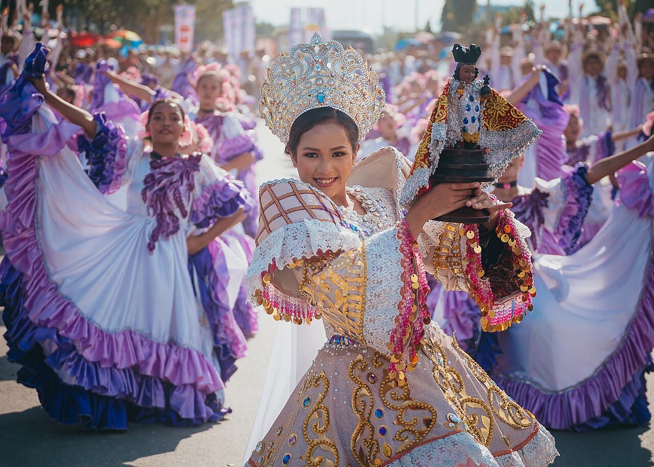 Sinulog street dancers